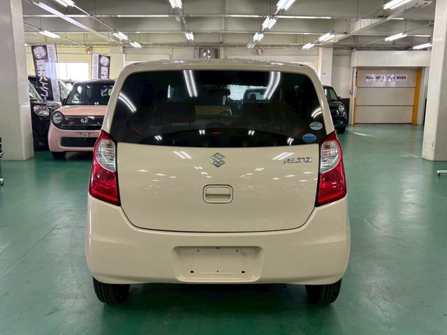 アルト Ｆ　ユーザー下取り車　フロア４速ＡＴ　純正ＣＤオーディオ　キーレスエントリー　盗難警報装置　エアコン　パワステ　パワーウィンドウ　Ｗエアバッグ　ＥＴＣ付き（9枚目）