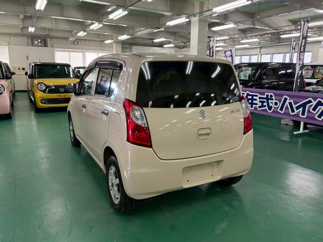 アルト Ｆ　ユーザー下取り車　フロア４速ＡＴ　純正ＣＤオーディオ　キーレスエントリー　盗難警報装置　エアコン　パワステ　パワーウィンドウ　Ｗエアバッグ　ＥＴＣ付き（14枚目）