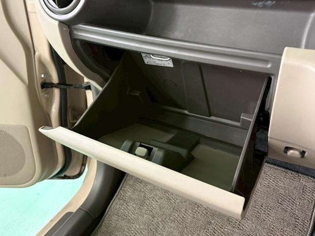 アルト Ｆ　ユーザー下取り車　フロア４速ＡＴ　純正ＣＤオーディオ　キーレスエントリー　盗難警報装置　エアコン　パワステ　パワーウィンドウ　Ｗエアバッグ　ＥＴＣ付き（30枚目）