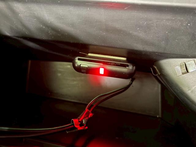 N-BOX G ユーザー下取り車 両側スライドドア 横滑り防止装置 アイドリングストップ オートエアコン ベンチシート ABS LEDヘッドライト プッシュスタート スマートキー 盗難警報装置 電動格納ミラー(24枚目)