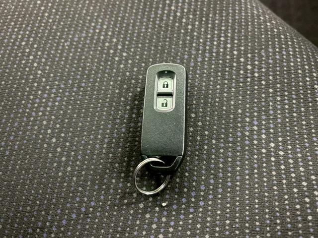 N-BOX G ユーザー下取り車 両側スライドドア 横滑り防止装置 アイドリングストップ オートエアコン ベンチシート ABS LEDヘッドライト プッシュスタート スマートキー 盗難警報装置 電動格納ミラー(25枚目)