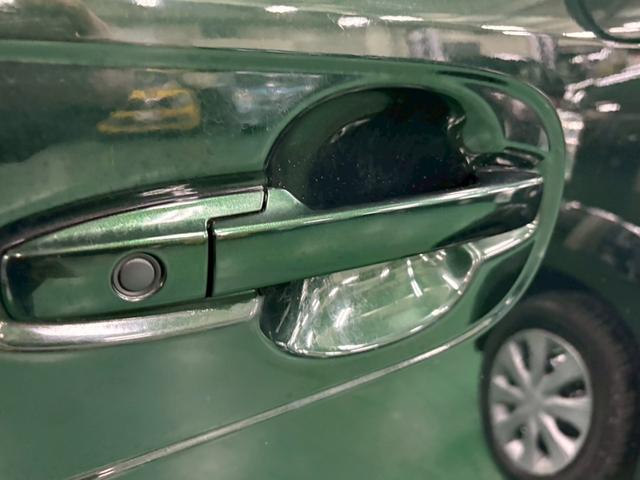 N-BOX G ユーザー下取り車 両側スライドドア 横滑り防止装置 アイドリングストップ オートエアコン ベンチシート ABS LEDヘッドライト プッシュスタート スマートキー 盗難警報装置 電動格納ミラー(30枚目)