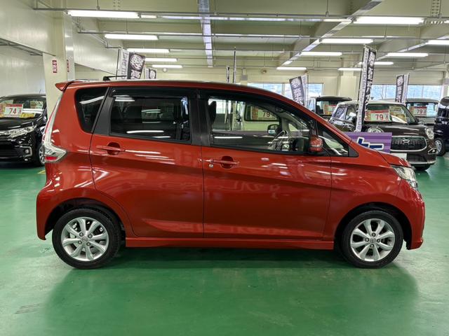 デイズ ハイウェイスター　Ｘ　後期モデル　アラウンドビューモニター　エマージェンシーブレーキ　横滑り防止装置　ハイビームアシスト　アイドリングストップ　オートエアコン　ＨＩＤ　プッシュスタート　スマートキー　ＥＴＣ付き　純正アルミ（12枚目）