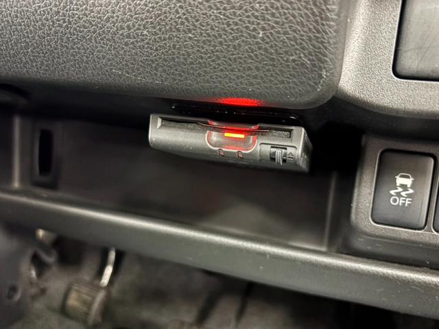 デイズ ハイウェイスター　Ｘ　後期モデル　アラウンドビューモニター　エマージェンシーブレーキ　横滑り防止装置　ハイビームアシスト　アイドリングストップ　オートエアコン　ＨＩＤ　プッシュスタート　スマートキー　ＥＴＣ付き　純正アルミ（27枚目）