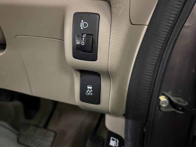 Ｎ－ＢＯＸ Ｇ・ターボＬパッケージ　純正ナビ　バックカメラ　両側パワースライドドア　クルーズコントロール　横滑り防止装置　アイドリングストップ　オートエアコン　ＡＢＳ　プッシュスタート　スマートキー　盗難警報装置　パドルシフト（25枚目）