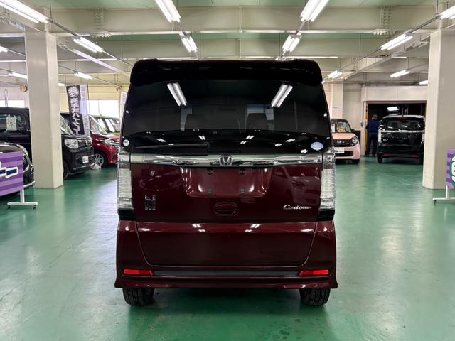 Ｎ－ＢＯＸカスタム Ｇ・ターボパッケージ　純正ナビ　バックカメラ　両側パワースライドドア　クルーズコントロール　横滑り防止装置　オートエアコン　ＨＩＤヘッドライト　プッシュスタート　スマートキー　盗難警報装置　　純正アルミ　ＥＴＣ付き（9枚目）