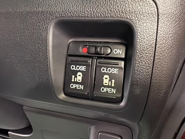 Ｎ－ＢＯＸカスタム Ｇ・ターボパッケージ　純正ナビ　バックカメラ　両側パワースライドドア　クルーズコントロール　横滑り防止装置　オートエアコン　ＨＩＤヘッドライト　プッシュスタート　スマートキー　盗難警報装置　　純正アルミ　ＥＴＣ付き（23枚目）