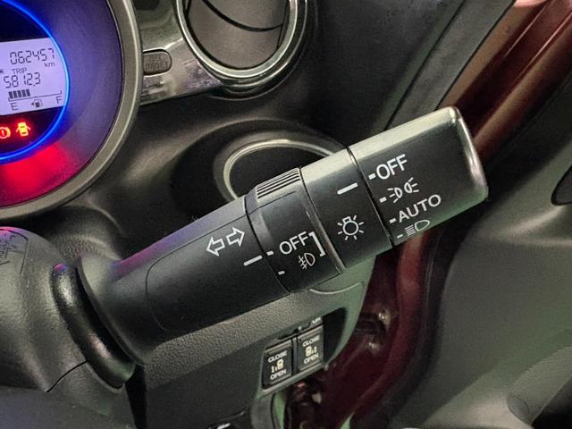 Ｎ－ＢＯＸカスタム Ｇ・ターボパッケージ　純正ナビ　バックカメラ　両側パワースライドドア　クルーズコントロール　横滑り防止装置　オートエアコン　ＨＩＤヘッドライト　プッシュスタート　スマートキー　盗難警報装置　　純正アルミ　ＥＴＣ付き（29枚目）