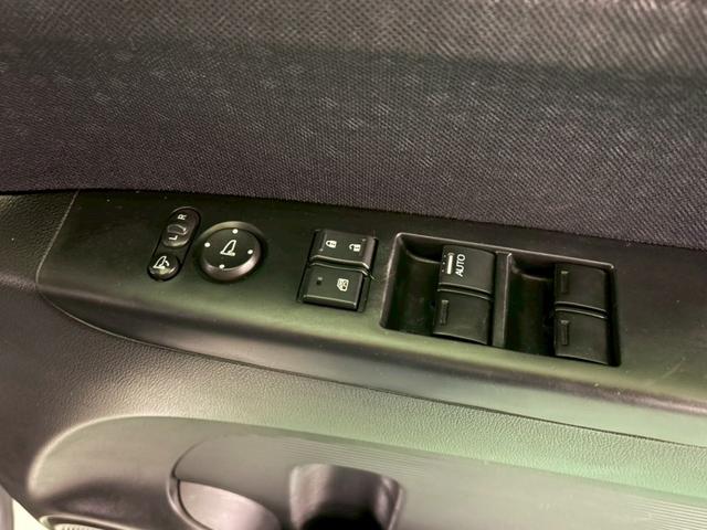 Ｎ－ＢＯＸカスタム Ｇ・Ｌパッケージ　後期モデル　社外ナビ　バックカメラ　助手席側パワースライドドア　横滑り防止装置　アイドリングストップ　オートエアコン　ＡＢＳ　ＨＩＤヘッドライト　プッシュスタート　純正アルミ　ビルトインＥＴＣ（30枚目）