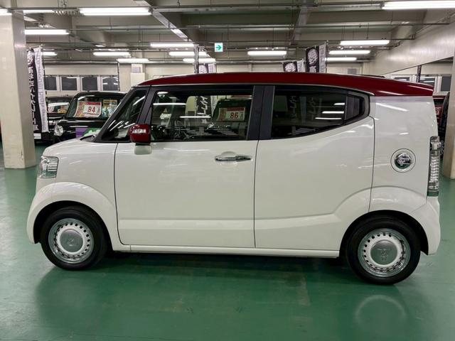 N-BOXスラッシュ G・Lパッケージ 横滑り防止装置 アイドリングストップ オートエアコン 前席シートヒーター HIDヘッドライト プッシュスタート スマートキー 盗難警報装置 オートリトラミラー(11枚目)