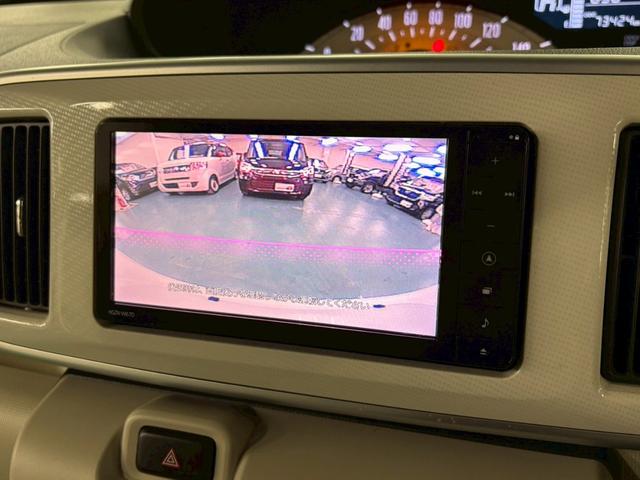 ムーヴキャンバス Ｘ　ＳＡＩＩ　純正ナビ　バックモニター　両側スライドドア　衝突被害軽減ブレーキ　車線逸脱警報装置　横滑り防止装置　アイドリングストップ　オートエアコン　プッシュスタート　スマートキー　盗難警報装置　ナビ連動ドラレコ（21枚目）