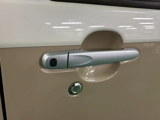 ムーヴキャンバス Ｘ　ＳＡＩＩ　純正ナビ　バックモニター　両側スライドドア　衝突被害軽減ブレーキ　車線逸脱警報装置　横滑り防止装置　アイドリングストップ　オートエアコン　プッシュスタート　スマートキー　盗難警報装置　ナビ連動ドラレコ（30枚目）