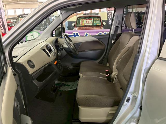 フレア ＸＧ　ユーザー下取り車　ＣＶＴ　社外ＣＤオーディオ　アイドリングストップ　オートエアコン　ベンチシート　ＡＢＳ　キーレスエントリー　盗難警報装置　電動格納ミラー　取説保証書付き（18枚目）