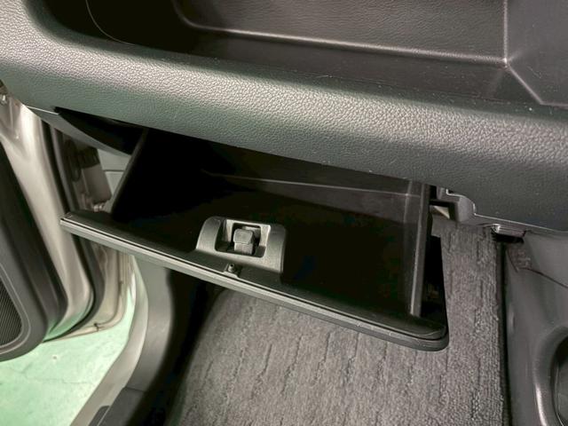 フレア ＸＧ　ユーザー下取り車　ＣＶＴ　社外ＣＤオーディオ　アイドリングストップ　オートエアコン　ベンチシート　ＡＢＳ　キーレスエントリー　盗難警報装置　電動格納ミラー　取説保証書付き（26枚目）