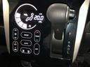 【オートエアコン】 車内の空調はとても重要なポイントですよね!自動で快適な室内空調を提供してくれます♪調整必要が無いので便利です♪