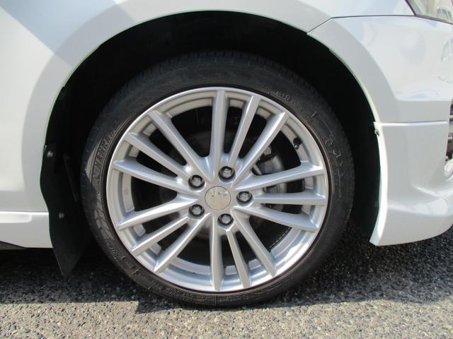 ワンオーナー 禁煙車 6MT プッシュスタートエンジン スマートキー ETC ナビ フルセグTV アルミホイール(9枚目)