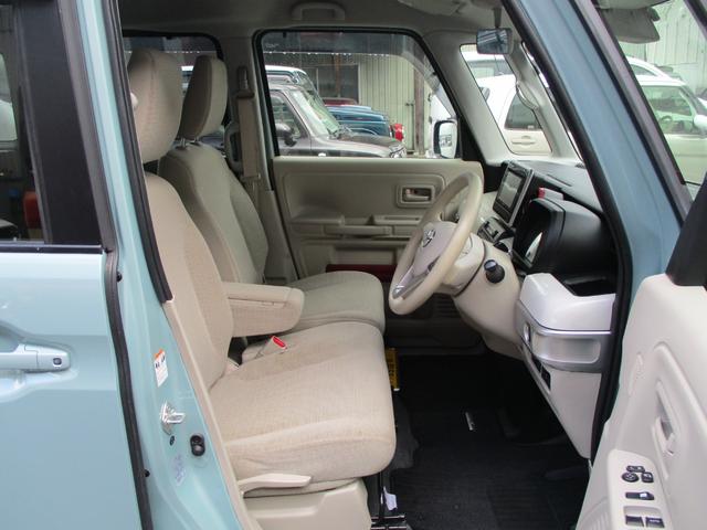 フレアワゴン ハイブリッドXS プッシュスタートエンジン/スマートキー/バックカメラ/ETC/ベンチシート/オートライト/電動格納ドアミラー/シートヒーター/アイドリングストップ/DVD再生/ナビ/TV/フロアマット/ドアバイザー(10枚目)