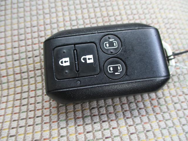 フレアワゴン ハイブリッドXS プッシュスタートエンジン/スマートキー/バックカメラ/ETC/ベンチシート/オートライト/電動格納ドアミラー/シートヒーター/アイドリングストップ/DVD再生/ナビ/TV/フロアマット/ドアバイザー(34枚目)