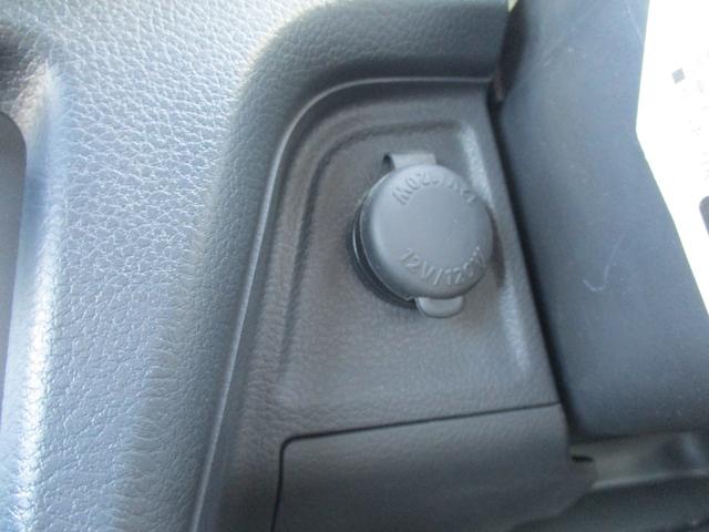 ワゴンＲスティングレー Ｘ　４ＷＤ／プッシュスタートエンジン／スマートキー／ベンチシート／アイドリングストップ／ナビ／ＴＶ／オートライト／電格ドアミラー／ハンドルスイッチ／シートヒーター／フロアマット／ドアバイザー／ＨＩＤ（26枚目）