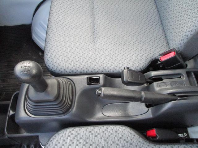 キャリイトラック KCパワステ農繁仕様 4WD/5速MT/エアコン/パワステ/作業灯/AM・FMラジオ/ドアバイザー(21枚目)