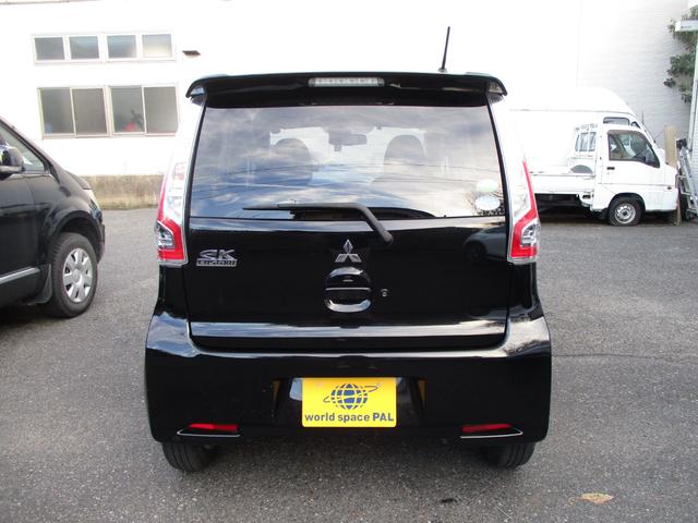 ｅＫカスタム Ｇセーフティパッケージ　プッシュスタートエンジン／スマートキー／オートライト／ナビ／ＴＶ／ＤＶＤ再生／Ｂｌｕｅｔｏｏｔｈ／電格ドアミラー／ハンドルスイッチ／アルミホイール／シートヒーター／アイドリングストップ／ＥＴＣ（7枚目）