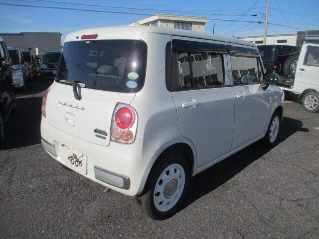 アルトラパン Ｇ　プッシュスタートエンジン／スマートキー／ナビ／ＴＶ／エアコン／パワステ／アルミホイール／ベンチシート／ドアバイザー／フロアマット（5枚目）