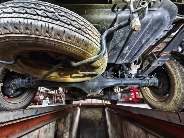 ハイゼットトラック スペシャル　４ＷＤ／オートマ／エアコン／パワステ／ＦＭ・ＡＭラジオ／ドアバイザー（16枚目）