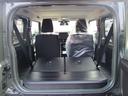 後席を倒せばさらに広い荷室スペースの確保が可能です♪広々スペースで荷物も沢山積めちゃいます！