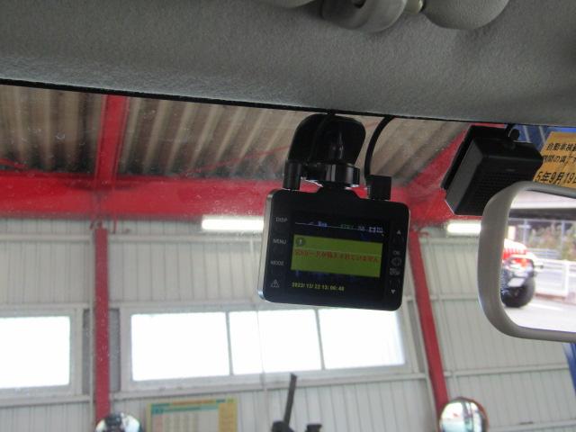 F /禁煙車/ユーザー様下取り直売車/5速MT/前後ドライブレコーダー/ETC/5ドア/フロアマット/ドアバイザー/キーレス/スペアキー/(45枚目)