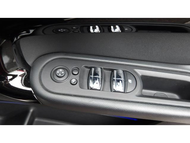 クーパーD クロスオーバー /新車ワンオーナー/禁煙車/インテリジェントセーフティ/コンフォートアクセス/純正HDDナビ/BT/タッチパネル/バックカメラ/パワーバックドア/フットオープン/オートLEDx4/スマートキー2本/(58枚目)