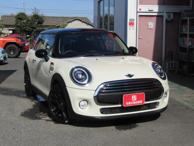 ＭＩＮＩ ヴィクトリア　／後期限定モデル／ＤＣＴ／禁煙車／タッチパネル純正ナビ／バックカメラ／ＥＴＣ／ドラレコ／ＬＥＤライト／ＬＥＤフォグ／ＬＥＤデイライト／ユニオンジャックＬＥＤテール／スマートキー／自社工場１年保証／（12枚目）