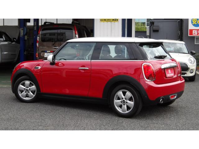 ＭＩＮＩ クーパー　禁煙車／インテリジェントセーフティー／コンフォートアクセス／純正ナビ／Ｂｌｕｅｔｏｏｔｈ／バックカメラ／前後ソナー／ＥＴＣ／スマートキー２本／オートＬＥＤ／ＬＥＤフォグ／後期モデル／サイドエアバック／（9枚目）