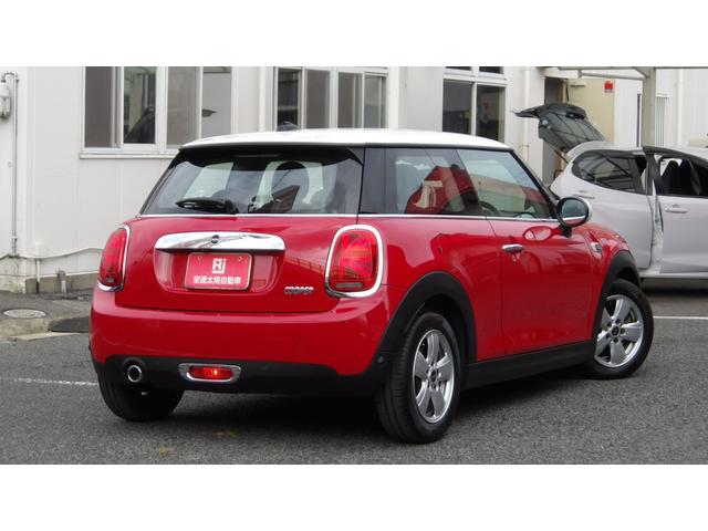 ＭＩＮＩ クーパー　禁煙車／インテリジェントセーフティー／コンフォートアクセス／純正ナビ／Ｂｌｕｅｔｏｏｔｈ／バックカメラ／前後ソナー／ＥＴＣ／スマートキー２本／オートＬＥＤ／ＬＥＤフォグ／後期モデル／サイドエアバック／（10枚目）