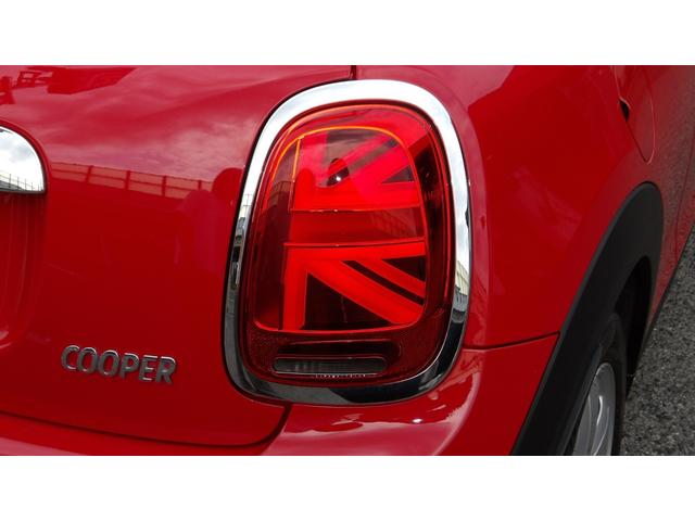 ＭＩＮＩ クーパー　禁煙車／インテリジェントセーフティー／コンフォートアクセス／純正ナビ／Ｂｌｕｅｔｏｏｔｈ／バックカメラ／前後ソナー／ＥＴＣ／スマートキー２本／オートＬＥＤ／ＬＥＤフォグ／後期モデル／サイドエアバック／（16枚目）