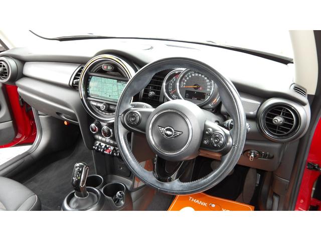 ＭＩＮＩ クーパー　禁煙車／インテリジェントセーフティー／コンフォートアクセス／純正ナビ／Ｂｌｕｅｔｏｏｔｈ／バックカメラ／前後ソナー／ＥＴＣ／スマートキー２本／オートＬＥＤ／ＬＥＤフォグ／後期モデル／サイドエアバック／（38枚目）