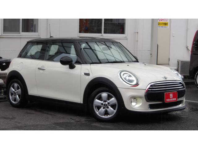 ＭＩＮＩ クーパー　／禁煙車／後期モデル／インテリジェントセーフティ／コンフォートアクセス／タッチパネル純正ナビ／Ｂｌｕｅｔｏｏｔｈ／バックカメラ／ソナー／スマートキー／オートＬＥＤ／ＬＥＤフォグ／純正１５インチＡＷ／（8枚目）