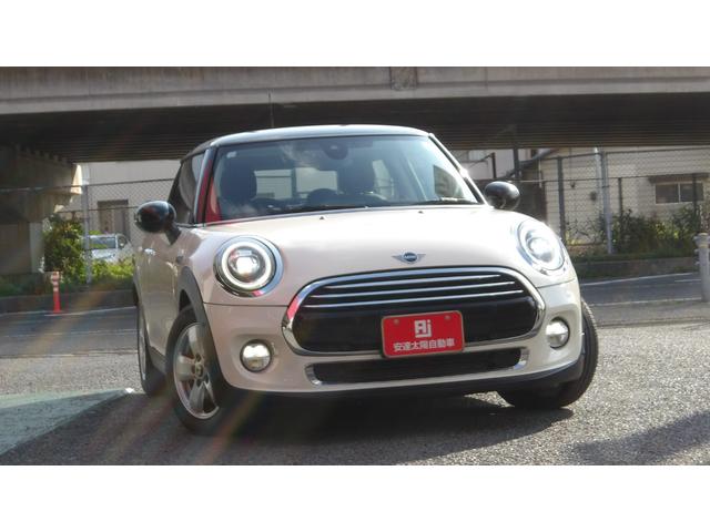 ＭＩＮＩ クーパー　／禁煙車／後期モデル／インテリジェントセーフティ／コンフォートアクセス／タッチパネル純正ナビ／Ｂｌｕｅｔｏｏｔｈ／バックカメラ／ソナー／スマートキー／オートＬＥＤ／ＬＥＤフォグ／純正１５インチＡＷ／（12枚目）
