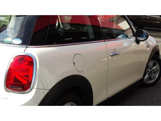 ＭＩＮＩ クーパー　／禁煙車／後期モデル／インテリジェントセーフティ／コンフォートアクセス／タッチパネル純正ナビ／Ｂｌｕｅｔｏｏｔｈ／バックカメラ／ソナー／スマートキー／オートＬＥＤ／ＬＥＤフォグ／純正１５インチＡＷ／（60枚目）