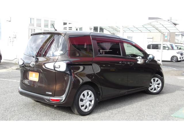 シエンタ X Vパッケージ /禁煙車/7人乗り/両側スライドドア/ストラーダワイドナビ/フルセグ/Bluetooth/DVD再生/ETC/自社工場1年保証付き/(9枚目)