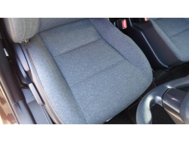 シエンタ X Vパッケージ /禁煙車/7人乗り/両側スライドドア/ストラーダワイドナビ/フルセグ/Bluetooth/DVD再生/ETC/自社工場1年保証付き/(18枚目)