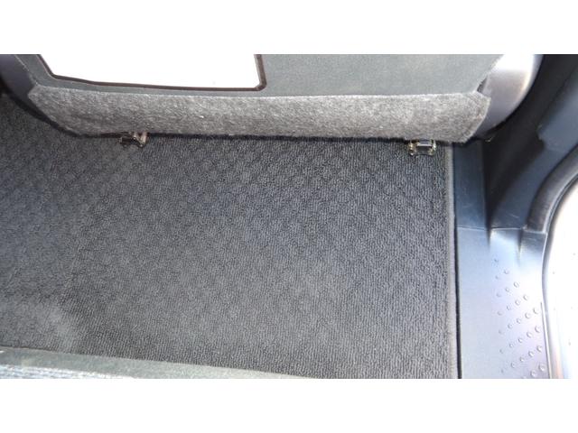 シエンタ X Vパッケージ /禁煙車/7人乗り/両側スライドドア/ストラーダワイドナビ/フルセグ/Bluetooth/DVD再生/ETC/自社工場1年保証付き/(32枚目)