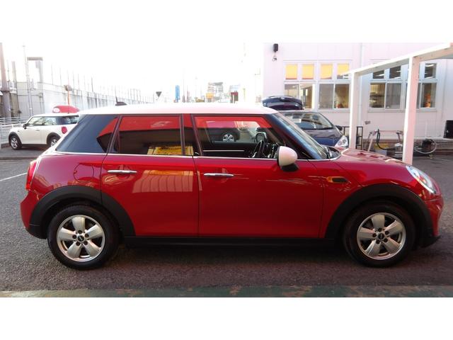 ＭＩＮＩ クーパー　／禁煙車／５ドア／ＭＩＮＩドライビングモード／純正ＨＤＤナビ／Ｂｌｕｅｔｏｏｔｈ／ＤＶＤ再生（アルパイン）／ＥＴＣ／スマートキー２本／自社工場１年保証付き／（13枚目）