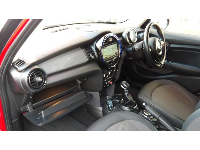 ＭＩＮＩ クーパー　／禁煙車／５ドア／ＭＩＮＩドライビングモード／純正ＨＤＤナビ／Ｂｌｕｅｔｏｏｔｈ／ＤＶＤ再生（アルパイン）／ＥＴＣ／スマートキー２本／自社工場１年保証付き／（17枚目）