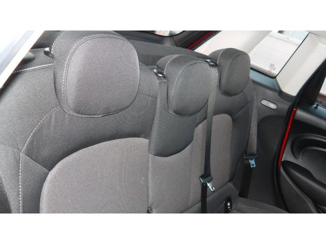 ＭＩＮＩ クーパー　／禁煙車／５ドア／ＭＩＮＩドライビングモード／純正ＨＤＤナビ／Ｂｌｕｅｔｏｏｔｈ／ＤＶＤ再生（アルパイン）／ＥＴＣ／スマートキー２本／自社工場１年保証付き／（33枚目）