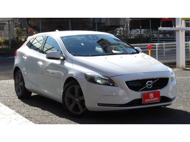 V40 T4 /ユーザー様下取り直売/禁煙車/純正ナビ/フルセグ/Bluetooth/バックカメラ/リアソナー/ETC/本革パワーシート/Wシートヒーター/オートHID/フォグ/スマートキー2本/純正17インチAW(12枚目)