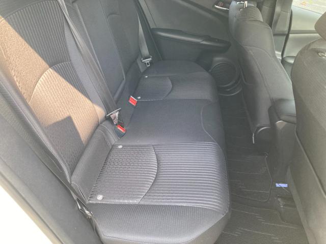 プリウス Ａ　純正ナビ　フルセグ　ＥＴＣ　トヨタセーフティセンス　衝突被害軽減ブレーキ　ブラインドスポットモニタ　ヘッドアップディスプレイ　レーンディパーチャーアラート　パーキングアシスト　オートマチックハイビーム（7枚目）