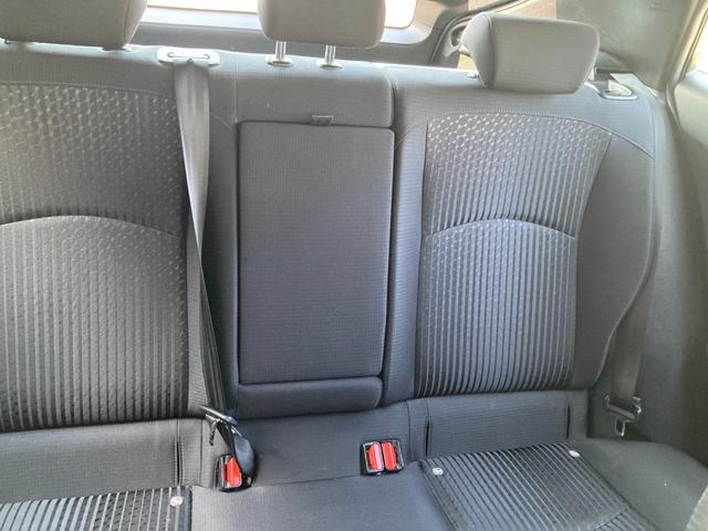 プリウス Ａ　純正ナビ　フルセグ　ＥＴＣ　トヨタセーフティセンス　衝突被害軽減ブレーキ　ブラインドスポットモニタ　ヘッドアップディスプレイ　レーンディパーチャーアラート　パーキングアシスト　オートマチックハイビーム（8枚目）