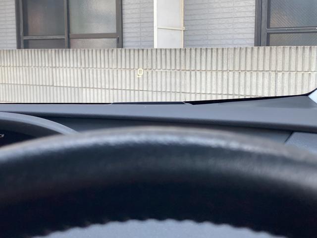 プリウス Ａ　純正ナビ　フルセグ　ＥＴＣ　トヨタセーフティセンス　衝突被害軽減ブレーキ　ブラインドスポットモニタ　ヘッドアップディスプレイ　レーンディパーチャーアラート　パーキングアシスト　オートマチックハイビーム（13枚目）