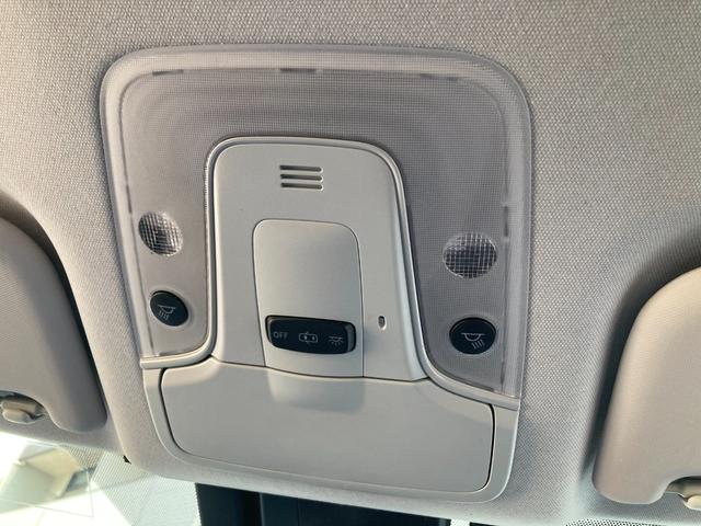 プリウス Ａ　純正ナビ　フルセグ　ＥＴＣ　トヨタセーフティセンス　衝突被害軽減ブレーキ　ブラインドスポットモニタ　ヘッドアップディスプレイ　レーンディパーチャーアラート　パーキングアシスト　オートマチックハイビーム（19枚目）