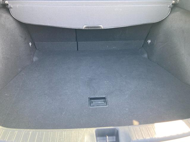 プリウス Ａ　純正ナビ　フルセグ　ＥＴＣ　トヨタセーフティセンス　衝突被害軽減ブレーキ　ブラインドスポットモニタ　ヘッドアップディスプレイ　レーンディパーチャーアラート　パーキングアシスト　オートマチックハイビーム（23枚目）